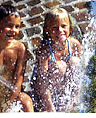 Kinder im Freibad